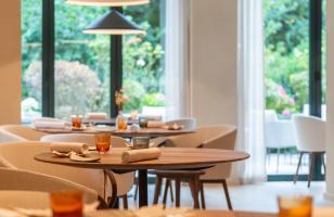 Salle de restaurant en intérieur - hotel restaurant versailles